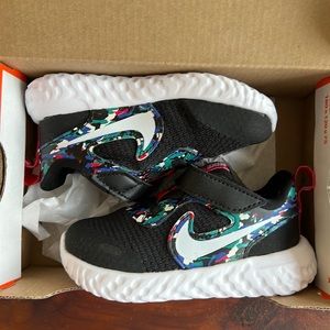 Brand New Nike Toddler Revolution 5 (TDV) Sneakers